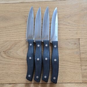 CHICAGO CUTLERY ▪︎ "Ellsworth" Elegant Black Handled Steak Knife Set of 4